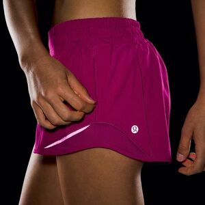 Lululemon Hotty Hot Low-Rise 2.5”